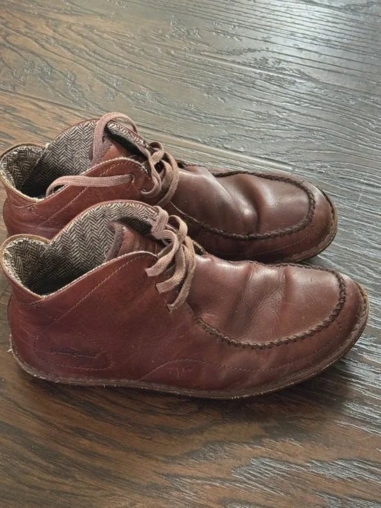 Patagonia Brown Leather Moc-Toe Chukka Boots - Picture 4 of 15